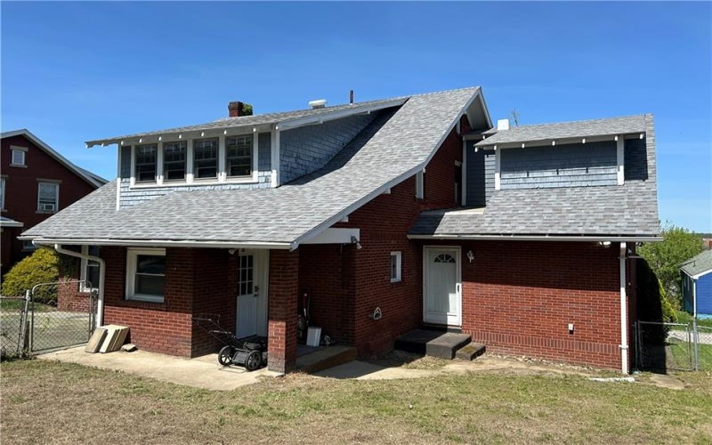 10 Frick Ave, Mount Pleasant, 15666, 4 Bedrooms Bedrooms, 9 Rooms Rooms,2.1 BathroomsBathrooms,Residential,For Sale,Frick Ave,1699166
