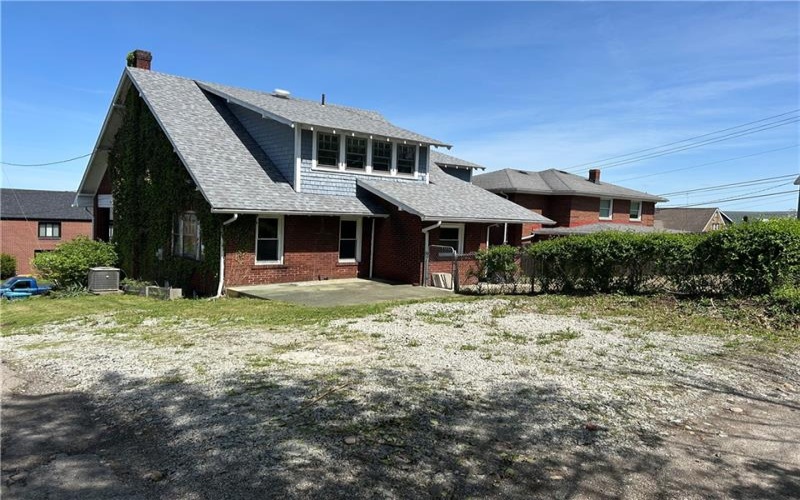 10 Frick Ave, Mount Pleasant, 15666, 4 Bedrooms Bedrooms, 9 Rooms Rooms,2.1 BathroomsBathrooms,Residential,For Sale,Frick Ave,1699166