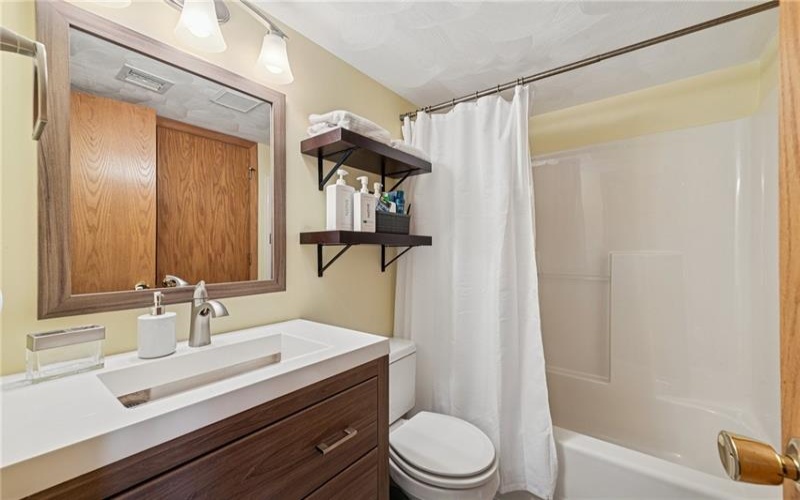 1944 South Ridge Way, Hidden Valley, 15502, 4 Bedrooms Bedrooms, 11 Rooms Rooms,4 BathroomsBathrooms,Residential,For Sale,South Ridge Way,1699174