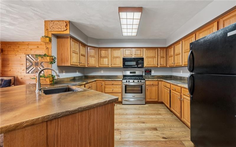 1944 South Ridge Way, Hidden Valley, 15502, 4 Bedrooms Bedrooms, 11 Rooms Rooms,4 BathroomsBathrooms,Residential,For Sale,South Ridge Way,1699174