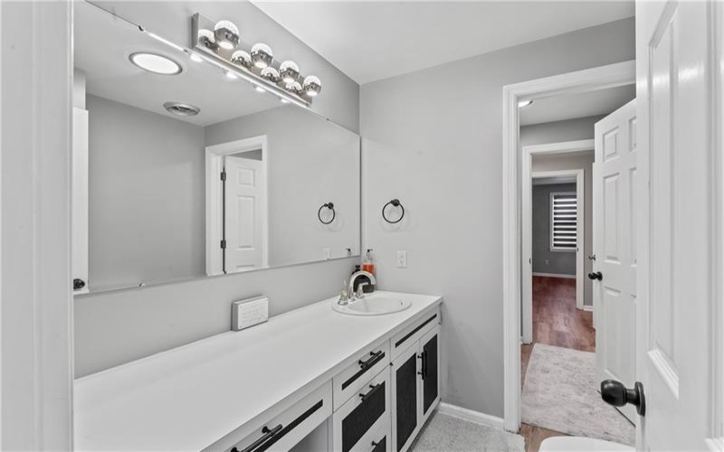 400 Michigan Ave, Jeannette, 15644, 3 Bedrooms Bedrooms, ,2.1 BathroomsBathrooms,Residential,For Sale,Michigan Ave,1699182