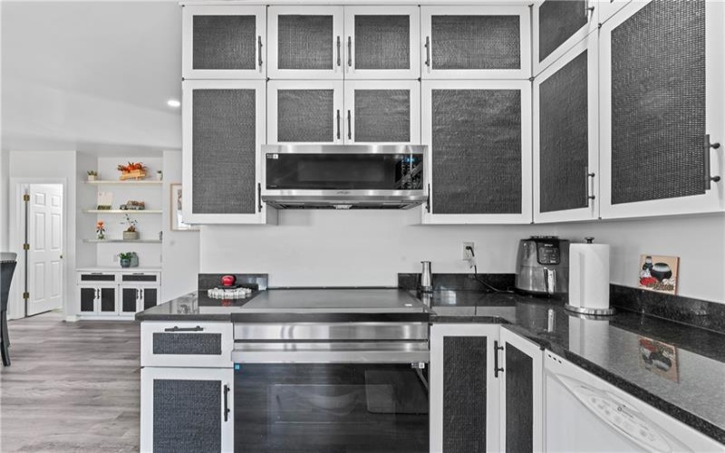 400 Michigan Ave, Jeannette, 15644, 3 Bedrooms Bedrooms, ,2.1 BathroomsBathrooms,Residential,For Sale,Michigan Ave,1699182