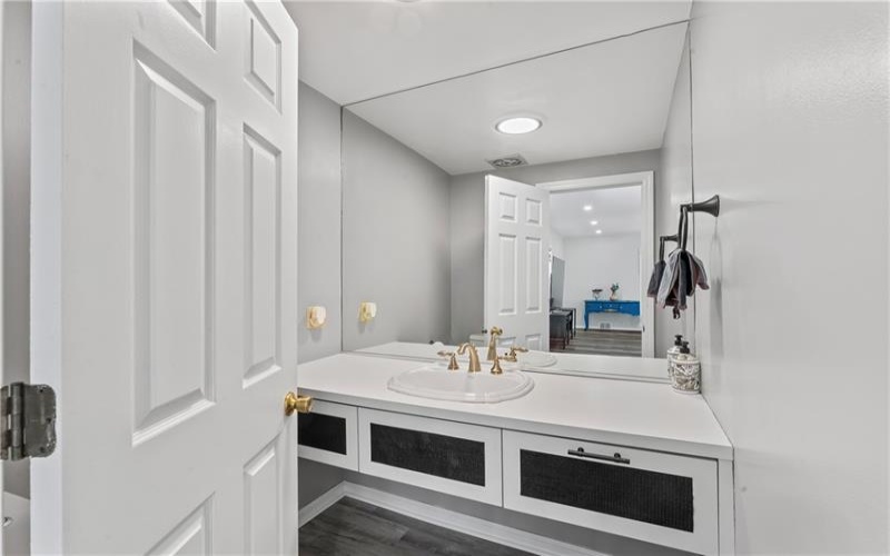 400 Michigan Ave, Jeannette, 15644, 3 Bedrooms Bedrooms, ,2.1 BathroomsBathrooms,Residential,For Sale,Michigan Ave,1699182