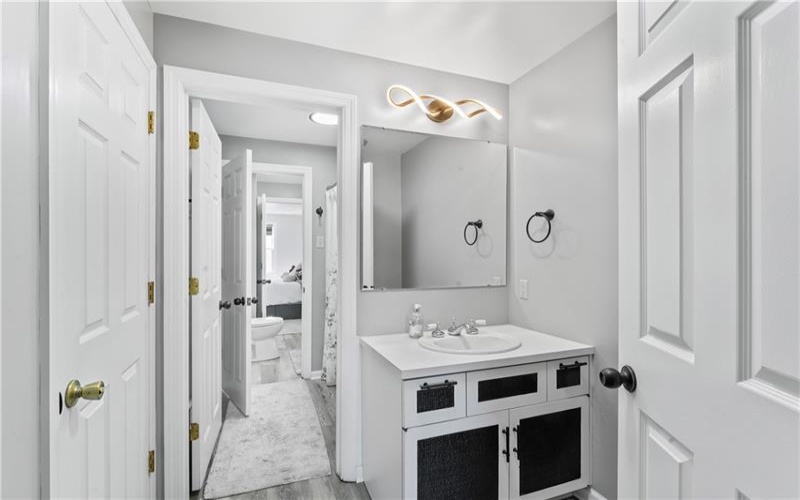 400 Michigan Ave, Jeannette, 15644, 3 Bedrooms Bedrooms, ,2.1 BathroomsBathrooms,Residential,For Sale,Michigan Ave,1699182