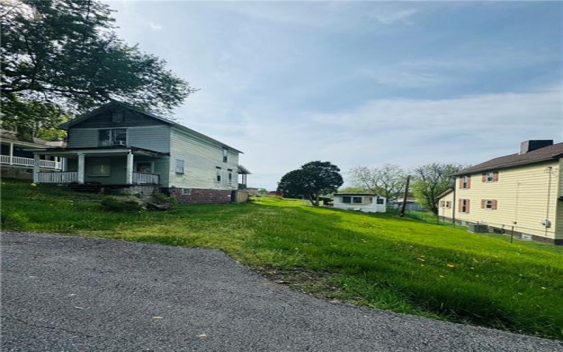 1013 Shutterly St, California, 15419, 2 Bedrooms Bedrooms, 4 Rooms Rooms,1 BathroomBathrooms,Residential,For Sale,Shutterly St,1699191