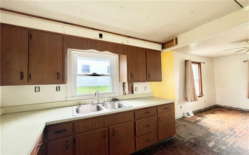 717 Euclid Ave, Greensburg, 15601, 2 Bedrooms Bedrooms, ,1 BathroomBathrooms,Residential,For Sale,Euclid Ave,1699206