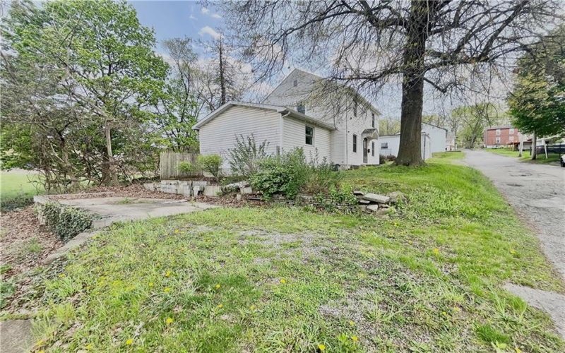 717 Euclid Ave, Greensburg, 15601, 2 Bedrooms Bedrooms, ,1 BathroomBathrooms,Residential,For Sale,Euclid Ave,1699206