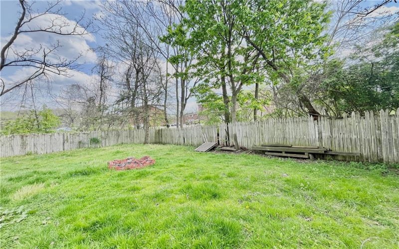 717 Euclid Ave, Greensburg, 15601, 2 Bedrooms Bedrooms, ,1 BathroomBathrooms,Residential,For Sale,Euclid Ave,1699206