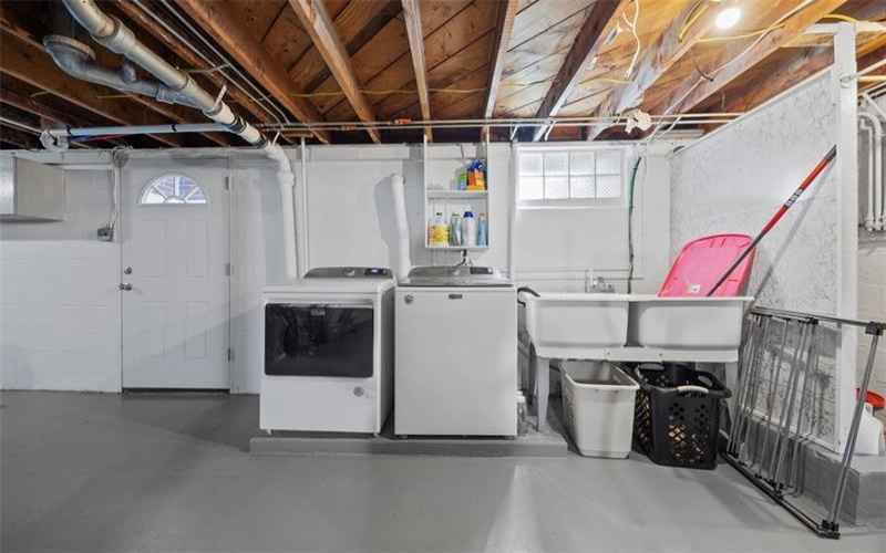 529 Pennsylvania Blvd, Jeannette, 15644, 2 Bedrooms Bedrooms, 4 Rooms Rooms,1 BathroomBathrooms,Residential,For Sale,Pennsylvania Blvd,1699210