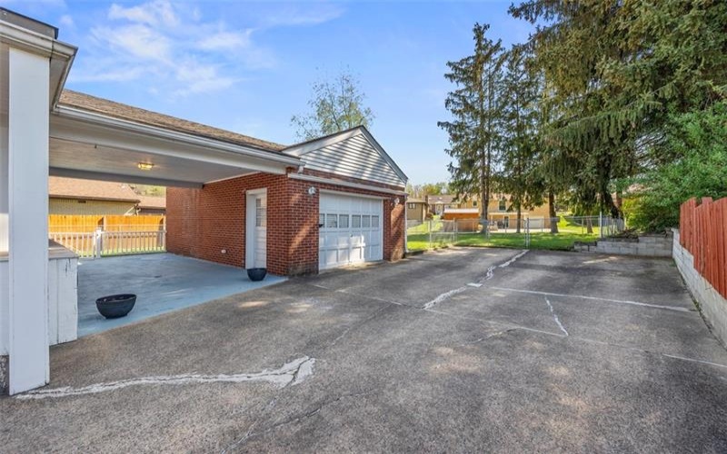 529 Pennsylvania Blvd, Jeannette, 15644, 2 Bedrooms Bedrooms, 4 Rooms Rooms,1 BathroomBathrooms,Residential,For Sale,Pennsylvania Blvd,1699210
