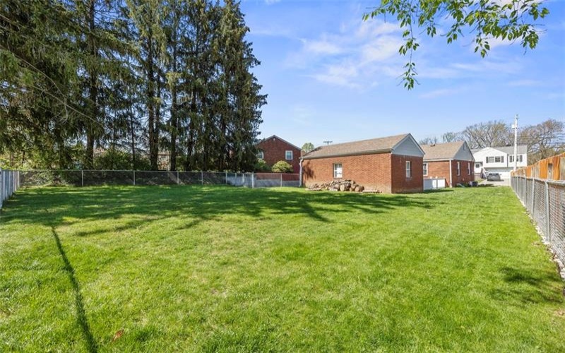 529 Pennsylvania Blvd, Jeannette, 15644, 2 Bedrooms Bedrooms, 4 Rooms Rooms,1 BathroomBathrooms,Residential,For Sale,Pennsylvania Blvd,1699210