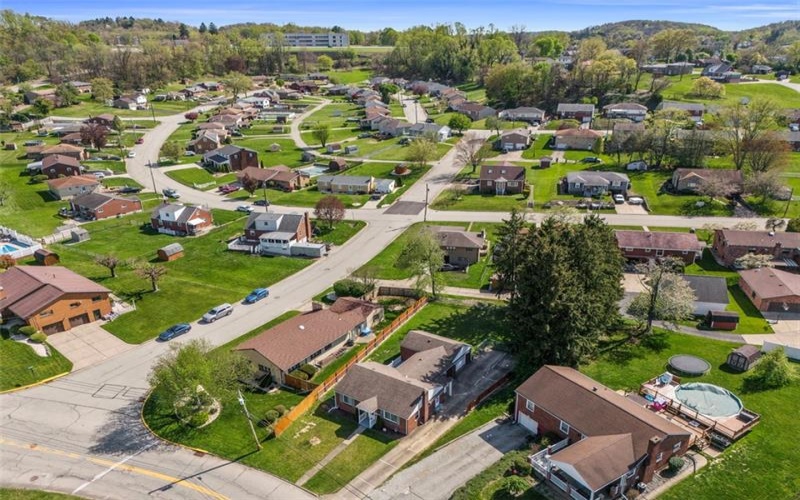 529 Pennsylvania Blvd, Jeannette, 15644, 2 Bedrooms Bedrooms, 4 Rooms Rooms,1 BathroomBathrooms,Residential,For Sale,Pennsylvania Blvd,1699210