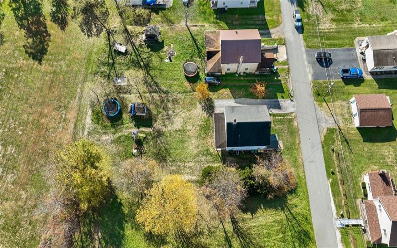 16 CHERRY STREET, Burgettstown, 15021, 3 Bedrooms Bedrooms, 7 Rooms Rooms,2.1 BathroomsBathrooms,Residential,For Sale,CHERRY STREET,1678448