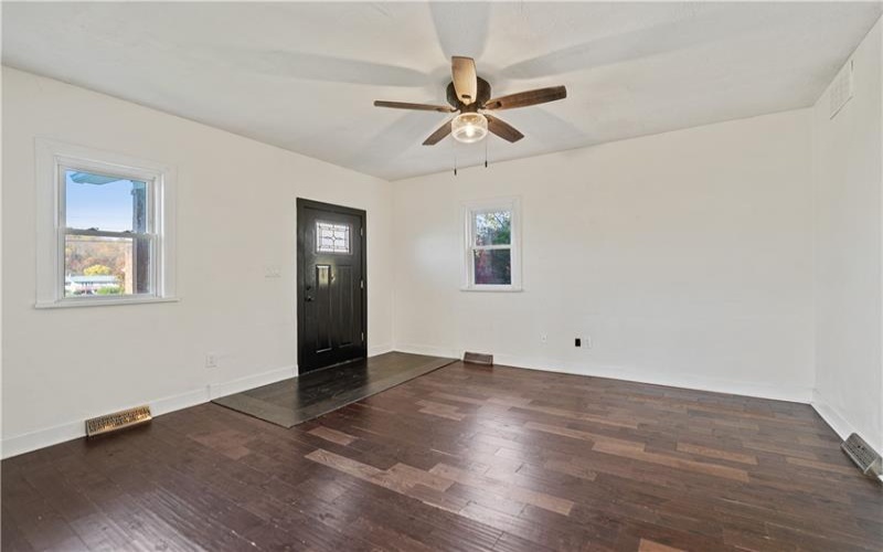 16 CHERRY STREET, Burgettstown, 15021, 3 Bedrooms Bedrooms, 7 Rooms Rooms,2.1 BathroomsBathrooms,Residential,For Sale,CHERRY STREET,1678448
