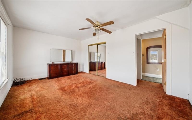 920 3rd St, Jeannette, 15644, 4 Bedrooms Bedrooms, 8 Rooms Rooms,1.1 BathroomsBathrooms,Residential,For Sale,3rd St,1698893
