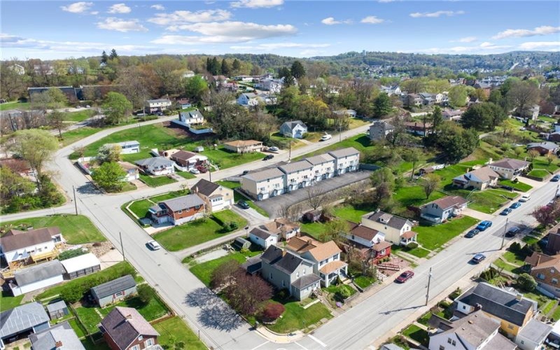 920 3rd St, Jeannette, 15644, 4 Bedrooms Bedrooms, 8 Rooms Rooms,1.1 BathroomsBathrooms,Residential,For Sale,3rd St,1698893
