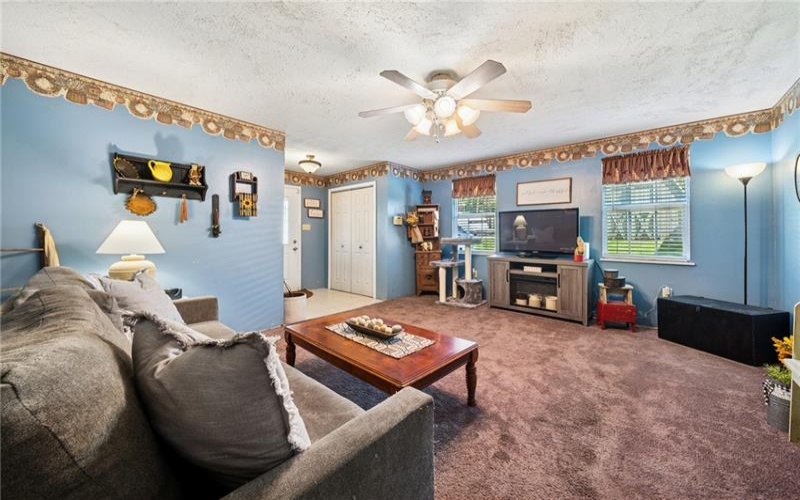 920 3rd St, Jeannette, 15644, 4 Bedrooms Bedrooms, 8 Rooms Rooms,1.1 BathroomsBathrooms,Residential,For Sale,3rd St,1698893