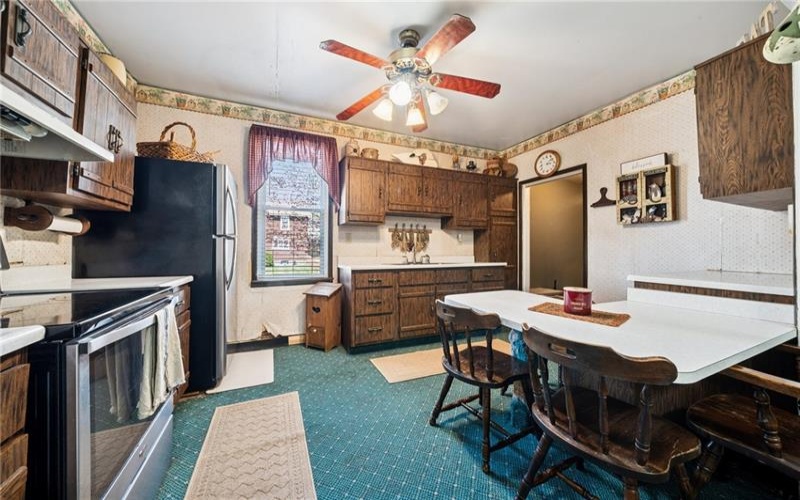 920 3rd St, Jeannette, 15644, 4 Bedrooms Bedrooms, 8 Rooms Rooms,1.1 BathroomsBathrooms,Residential,For Sale,3rd St,1698893