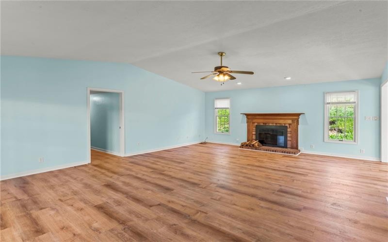 297 Rainey Rd, Eighty Four, 15330, 3 Bedrooms Bedrooms, 7 Rooms Rooms,2 BathroomsBathrooms,Residential,For Sale,Rainey Rd,1698975
