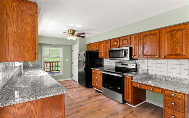 297 Rainey Rd, Eighty Four, 15330, 3 Bedrooms Bedrooms, 7 Rooms Rooms,2 BathroomsBathrooms,Residential,For Sale,Rainey Rd,1698975