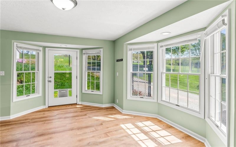297 Rainey Rd, Eighty Four, 15330, 3 Bedrooms Bedrooms, 7 Rooms Rooms,2 BathroomsBathrooms,Residential,For Sale,Rainey Rd,1698975