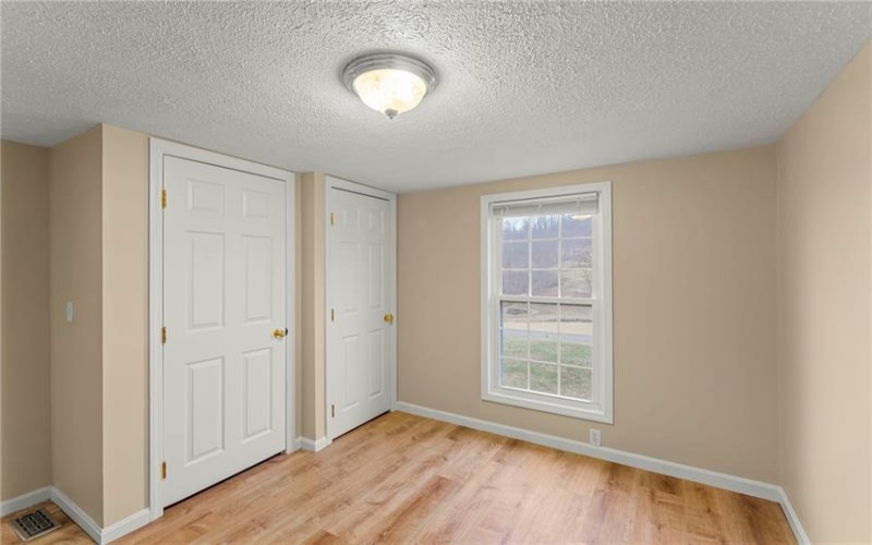 297 Rainey Rd, Eighty Four, 15330, 3 Bedrooms Bedrooms, 7 Rooms Rooms,2 BathroomsBathrooms,Residential,For Sale,Rainey Rd,1698975