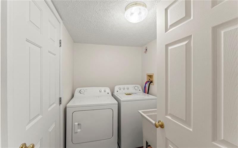 297 Rainey Rd, Eighty Four, 15330, 3 Bedrooms Bedrooms, 7 Rooms Rooms,2 BathroomsBathrooms,Residential,For Sale,Rainey Rd,1698975