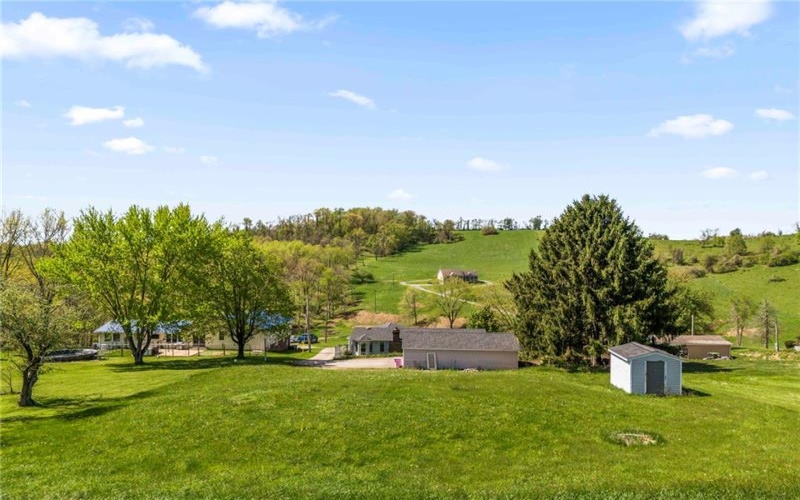 297 Rainey Rd, Eighty Four, 15330, 3 Bedrooms Bedrooms, 7 Rooms Rooms,2 BathroomsBathrooms,Residential,For Sale,Rainey Rd,1698975