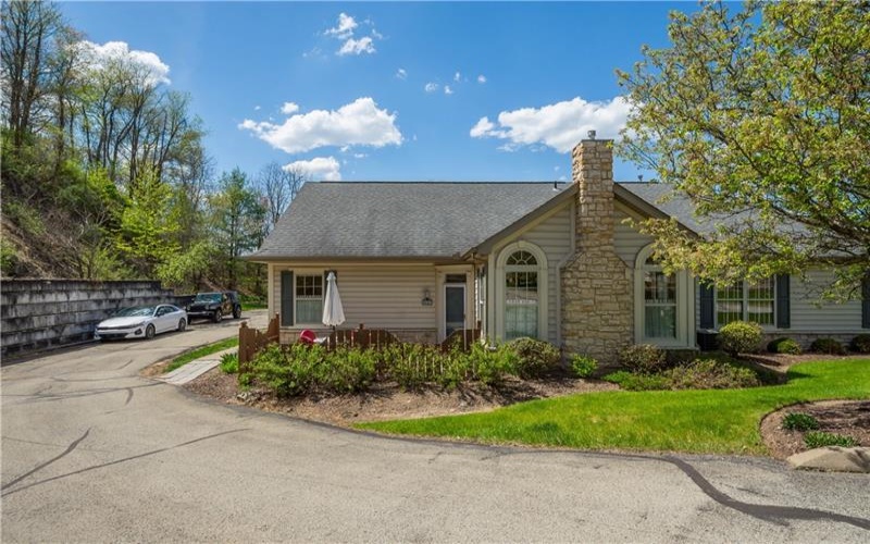 1204 St. Andrews Drive, Washington, 15301, 3 Bedrooms Bedrooms, 8 Rooms Rooms,2.1 BathroomsBathrooms,Residential,For Sale,St. Andrews Drive,1699141