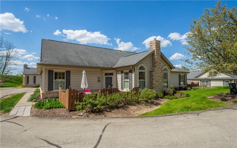 1204 St. Andrews Drive, Washington, 15301, 3 Bedrooms Bedrooms, 8 Rooms Rooms,2.1 BathroomsBathrooms,Residential,For Sale,St. Andrews Drive,1699141
