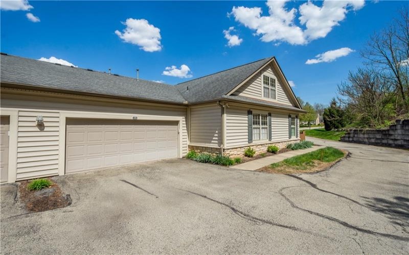 1204 St. Andrews Drive, Washington, 15301, 3 Bedrooms Bedrooms, 8 Rooms Rooms,2.1 BathroomsBathrooms,Residential,For Sale,St. Andrews Drive,1699141
