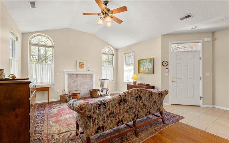 1204 St. Andrews Drive, Washington, 15301, 3 Bedrooms Bedrooms, 8 Rooms Rooms,2.1 BathroomsBathrooms,Residential,For Sale,St. Andrews Drive,1699141