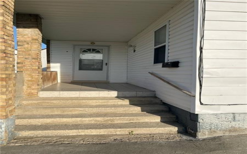 59 LEBANON AVENUE, Uniontown, 15401, 4 Bedrooms Bedrooms, 8 Rooms Rooms,2 BathroomsBathrooms,Residential,For Sale,LEBANON AVENUE,1699244