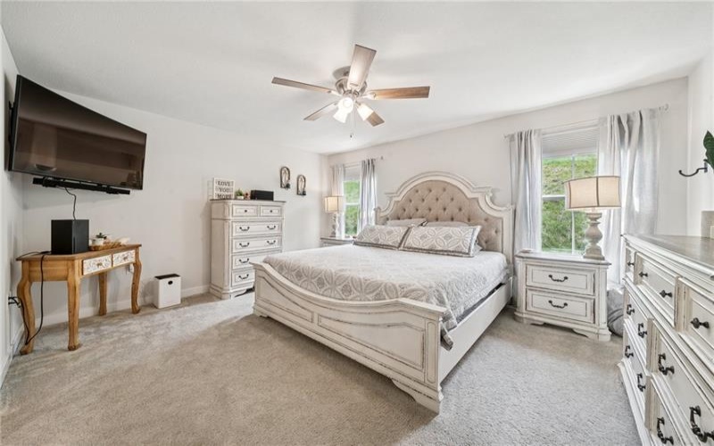 406 Spruce Lane, Houston, 15342, 3 Bedrooms Bedrooms, 9 Rooms Rooms,2.1 BathroomsBathrooms,Residential,For Sale,Spruce Lane,1699266