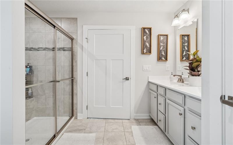 406 Spruce Lane, Houston, 15342, 3 Bedrooms Bedrooms, 9 Rooms Rooms,2.1 BathroomsBathrooms,Residential,For Sale,Spruce Lane,1699266