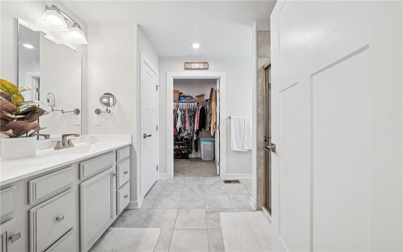 406 Spruce Lane, Houston, 15342, 3 Bedrooms Bedrooms, 9 Rooms Rooms,2.1 BathroomsBathrooms,Residential,For Sale,Spruce Lane,1699266