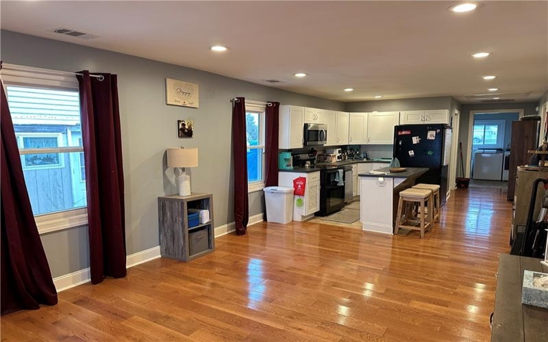 176 Barnett St, Washington, 15301, 3 Bedrooms Bedrooms, 7 Rooms Rooms,1.1 BathroomsBathrooms,Residential,For Sale,Barnett St,1693866
