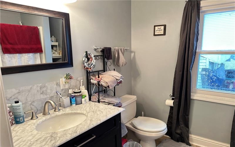 176 Barnett St, Washington, 15301, 3 Bedrooms Bedrooms, 7 Rooms Rooms,1.1 BathroomsBathrooms,Residential,For Sale,Barnett St,1693866