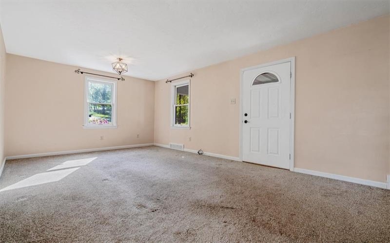 113 Saunders Station Rd, Trafford, 15085, 3 Bedrooms Bedrooms, 8 Rooms Rooms,3 BathroomsBathrooms,Residential,For Sale,Saunders Station Rd,1699187