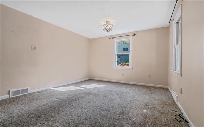 113 Saunders Station Rd, Trafford, 15085, 3 Bedrooms Bedrooms, 8 Rooms Rooms,3 BathroomsBathrooms,Residential,For Sale,Saunders Station Rd,1699187