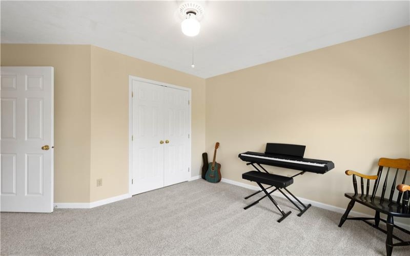 114 Vista Dr, Canonsburg, 15317, 4 Bedrooms Bedrooms, 9 Rooms Rooms,2.1 BathroomsBathrooms,Residential,For Sale,Vista Dr,1699233
