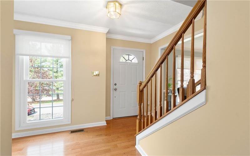 114 Vista Dr, Canonsburg, 15317, 4 Bedrooms Bedrooms, 9 Rooms Rooms,2.1 BathroomsBathrooms,Residential,For Sale,Vista Dr,1699233