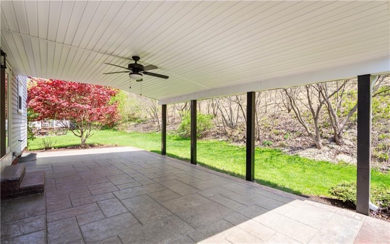 114 Vista Dr, Canonsburg, 15317, 4 Bedrooms Bedrooms, 9 Rooms Rooms,2.1 BathroomsBathrooms,Residential,For Sale,Vista Dr,1699233