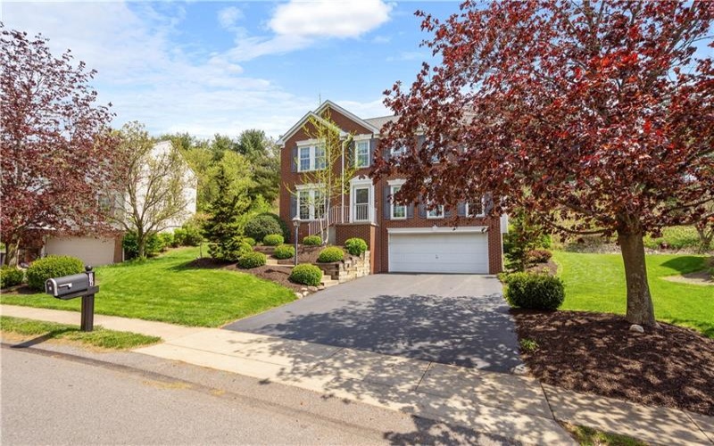 114 Vista Dr, Canonsburg, 15317, 4 Bedrooms Bedrooms, 9 Rooms Rooms,2.1 BathroomsBathrooms,Residential,For Sale,Vista Dr,1699233