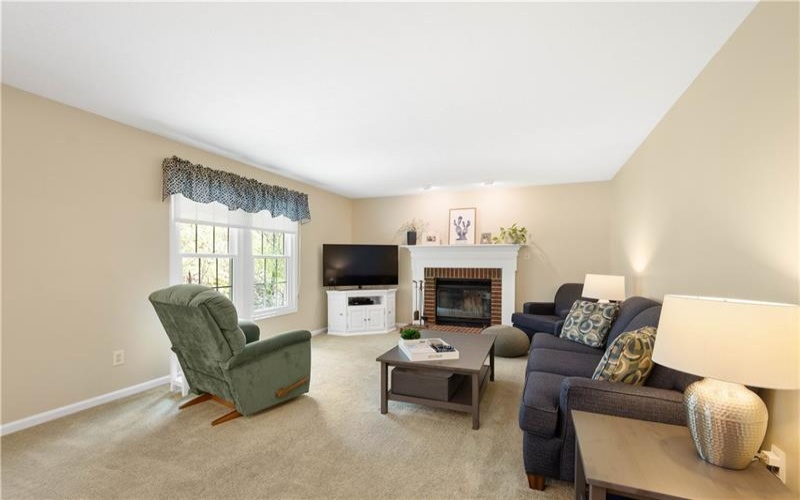 114 Vista Dr, Canonsburg, 15317, 4 Bedrooms Bedrooms, 9 Rooms Rooms,2.1 BathroomsBathrooms,Residential,For Sale,Vista Dr,1699233