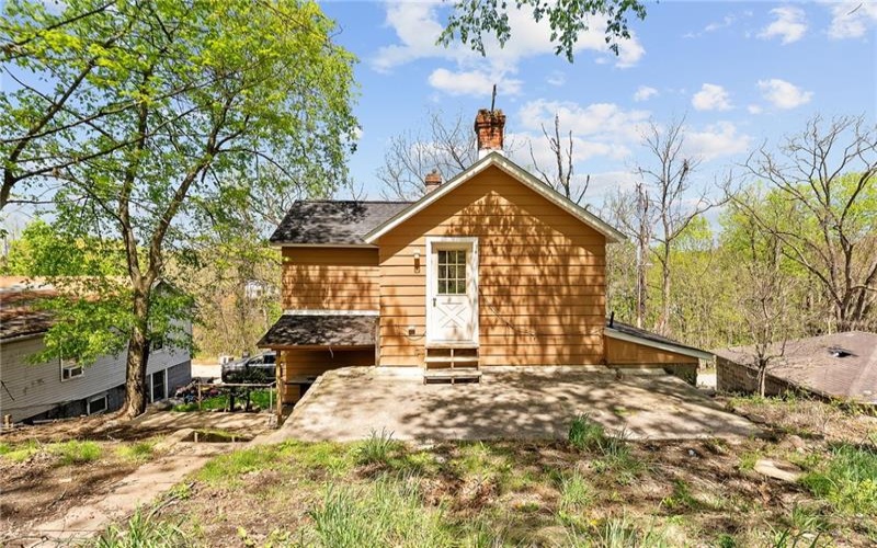 109 White St, Bentleyville, 15314, 3 Bedrooms Bedrooms, ,1 BathroomBathrooms,Residential,For Sale,White St,1699305