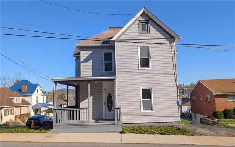 122 Elm St, Canonsburg, 15317, 4 Bedrooms Bedrooms, ,3 BathroomsBathrooms,Lease,For Sale,Elm St,1699321