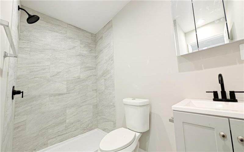 122 Elm St, Canonsburg, 15317, 4 Bedrooms Bedrooms, ,3 BathroomsBathrooms,Lease,For Sale,Elm St,1699321