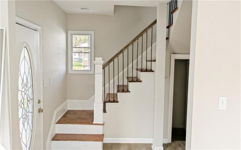 122 Elm St, Canonsburg, 15317, 4 Bedrooms Bedrooms, ,3 BathroomsBathrooms,Lease,For Sale,Elm St,1699321