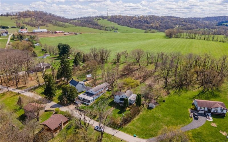 62 Ellview Road, Scenery Hill, 15360, 3 Bedrooms Bedrooms, 8 Rooms Rooms,1.1 BathroomsBathrooms,Residential,For Sale,Ellview Road,1699331